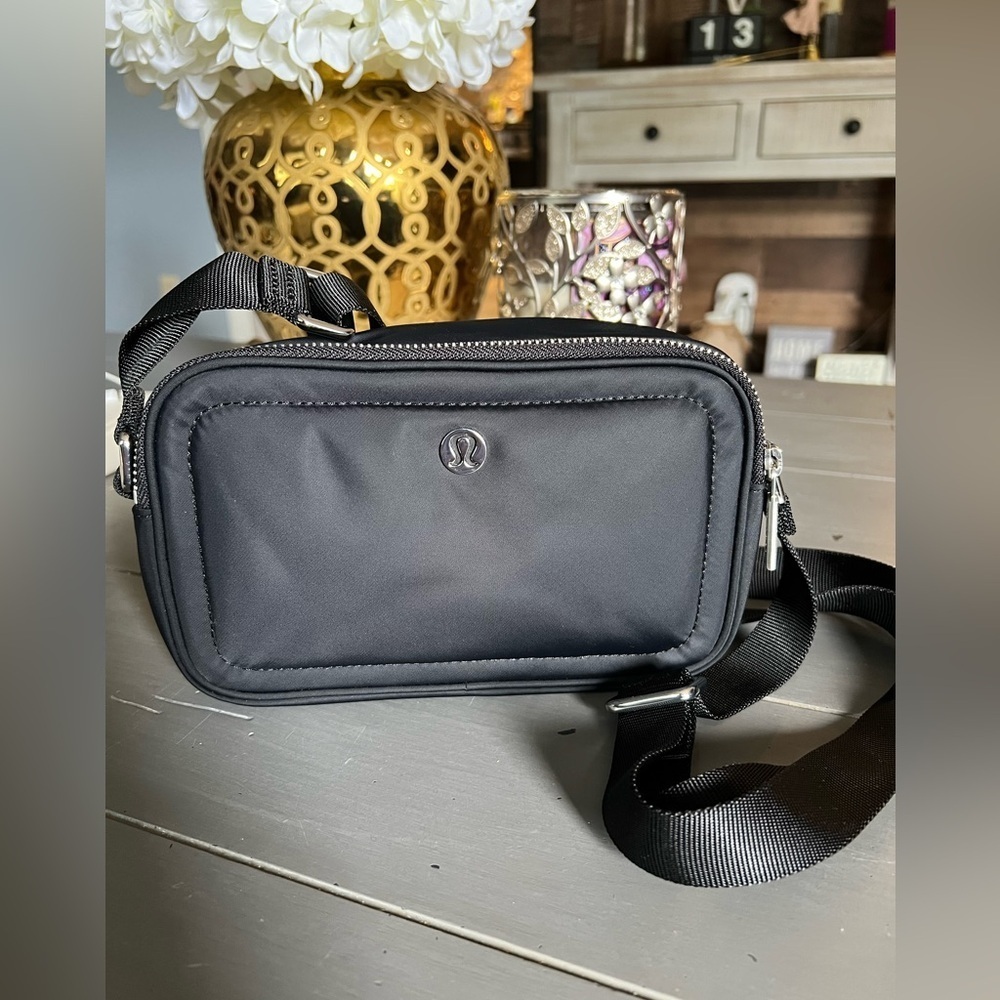 Lululemon Athletica Black Belt Bag